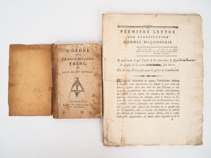 [FRANC-MAÇONNERIE]. [PÉRAU (Abbé)]. L’ORDRE DES FRANCS-MAÇONS TRAHI, e