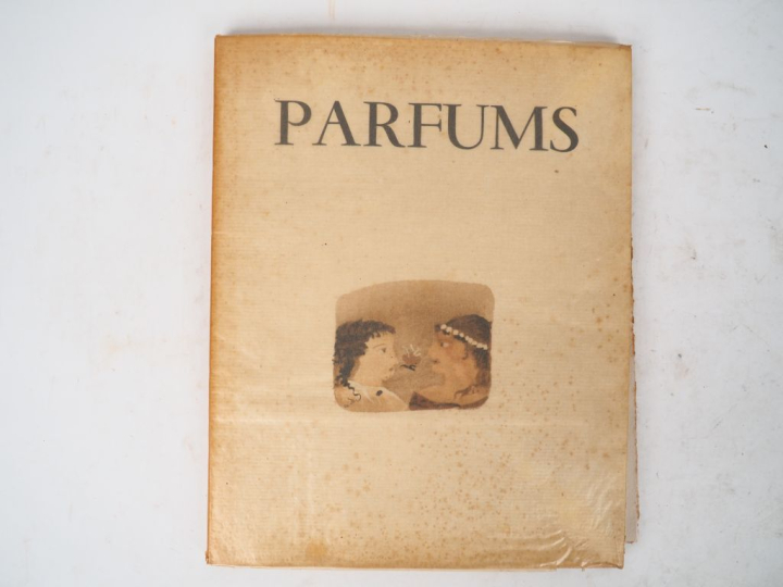 PARFUMS RAUCOUR. Imprimerie Kapp, 1945. Grand in-4 broché. Rousseurs p