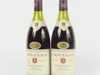 Vente aux enchères 2 BOUTEILLES ECHEZEAUX GC FAIVELEY - 1988 - 3,5 CM/PAPIERS DE SOIE