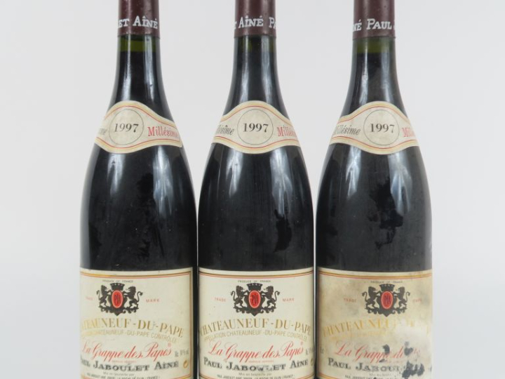 3 BOUTEILLES CHÂTEAUNEUF DU PAPE 'LA GRAPPE DES PAPES' PAUL JABOULET A