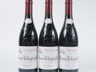 Vente aux enchères 3 BOUTEILLES CHÂTEAUNEUF DU PAPE DOMAINE DU VIEUX TÉLÉGRAPHE 'LA CRAU'
