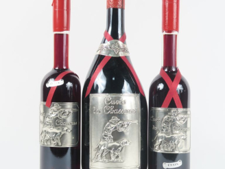 Vente aux enchères 3 BOUTEILLES CÔTES DU RHÔNE 'CUVÉE DES CHASSEURS' : 1 MAGNUM - 2 BOUTE
