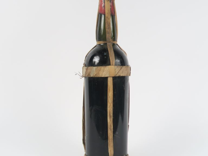 1 VIEILLE BOUTEILLE (1 L) RHUM BLACK HEAD RUM CAZANOVE