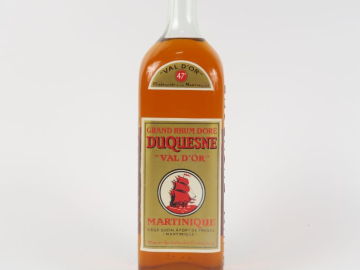 1 BOUTEILLE (1 L) GRAND RHUM DORÉ DUQUESNE 'VAL D'OR' 47