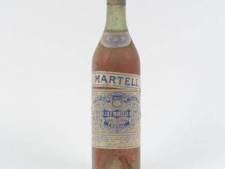 Vente aux enchères 1 VIEILLE BOUTEILLE COGNAC MARTELL *** - CAPS ÉTAIN/BS