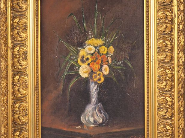 Ecole française XXème. "Nature morte au bouquet". Huile sur toile, sig