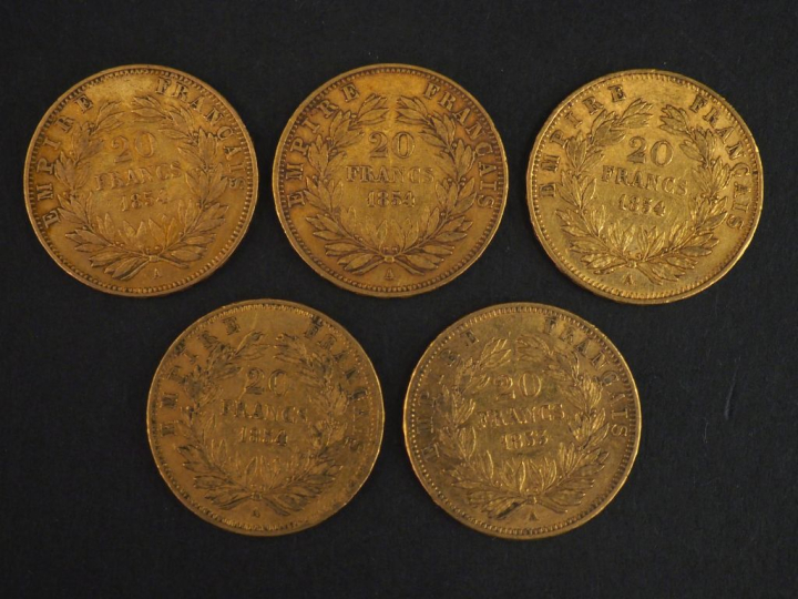 Cinq pièces de 20 Francs or, 1853-A et 1854-A (x4). FRAIS ACHETEURS 10