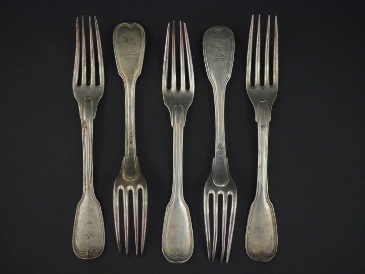 Suite de quatre grandes fourchettes en argent 950, poinçon au Coq, mod