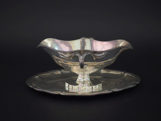 Vente aux enchères Saucière et son dormant de style Louis XV en argent 925, poinçon Miner