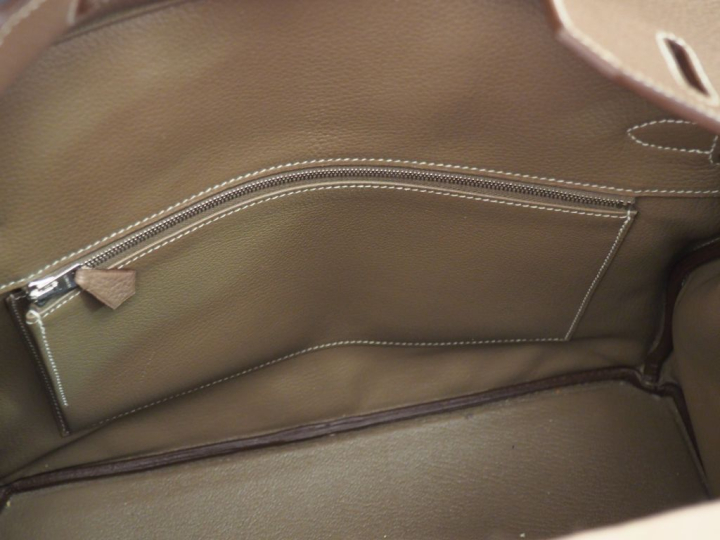 HERMES, Paris Sac Birkin, modèle "Etoupe" en cuir. Double poignée en c