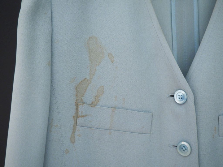 Sonia RYKIEL Veste bleu ciel en acétate (65%) et viscose (35%). Quatre