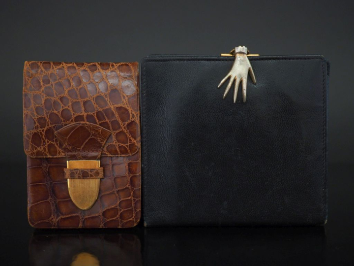 GUCCI Petite porte-monnaie vintage en cuir. Le fermoir en forme de mai