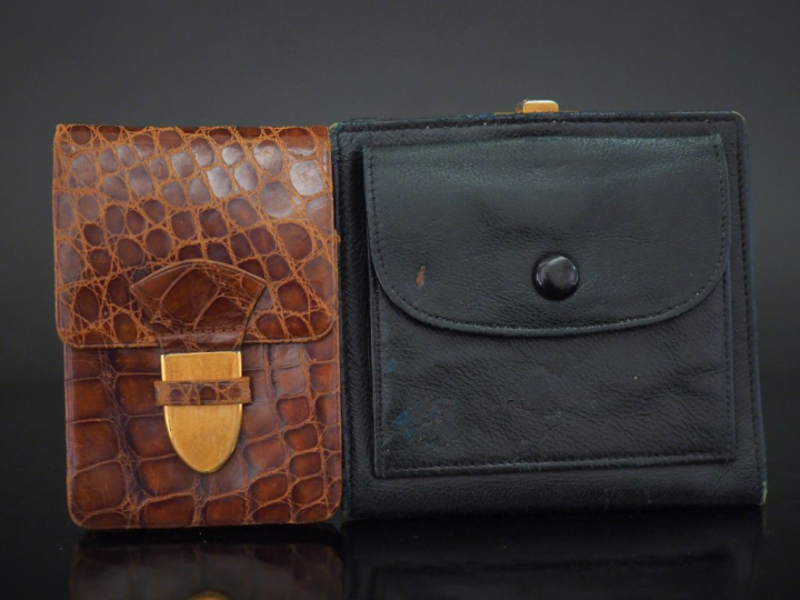 GUCCI Petite porte-monnaie vintage en cuir. Le fermoir en forme de mai