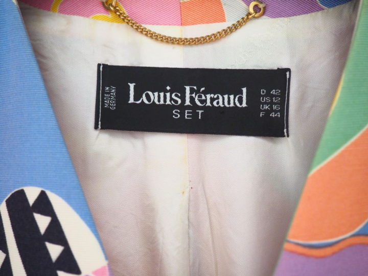 Louis FERAUD Veste en coton (72%) et soie (28%), à décor polychrome de