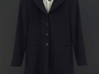 Vente aux enchères Daniel HECHTER,  Veste de blaser en laine (100%) noire.  Doublure en v