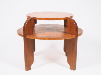 Vente aux enchères Guéridon 1940 en citronnier, deux plateaux circulaires. H. 64 cm Diam.