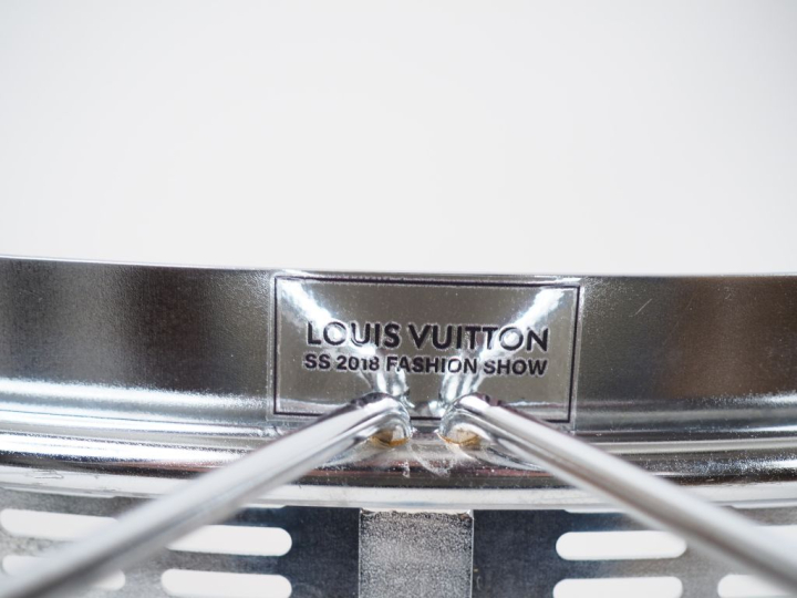 TERUAKI OHASHI (attribué à) pour Louis VUITTON Fashion Show 2018, Pari