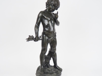 Vente aux enchères A. MOREAU. "le charmeur".  Grande sculpture en régule à patine verte. 