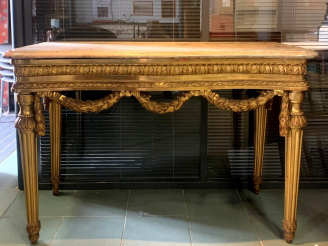 Vente aux enchères Console à quatre pieds Napoléon III de style Louis XVI , en bois sculp