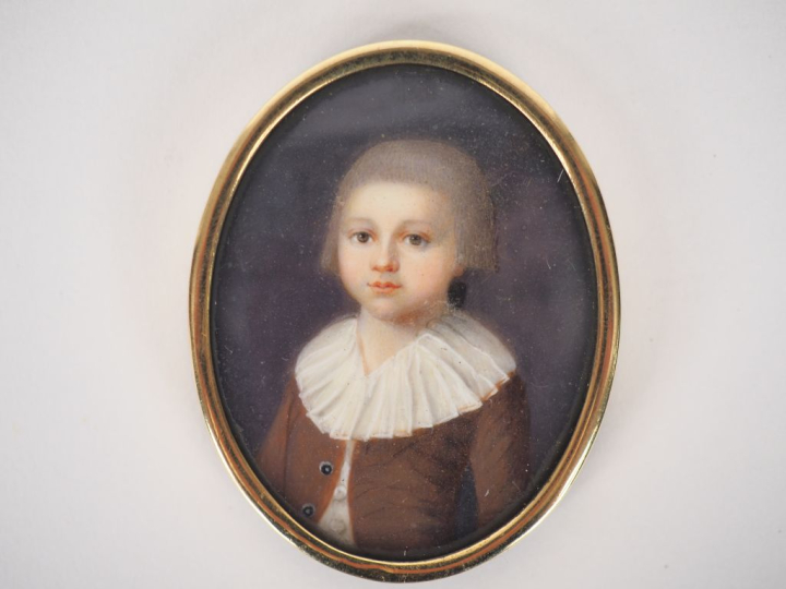 Miniature XVIIIème, "portrait d'enfant". Dim.  5 x 4 cm.