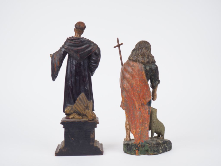 Ecole française XVIIIème.  "Saint personnage en pied". Sujet en bois s