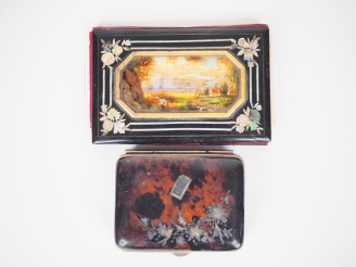 Vente aux enchères Carnet Napoléon III de style Louis XVI en écaille, marqueterie de nacr