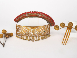 Vente aux enchères Ensemble d'accessoires de coiffes Napoléon III comprenant : - une tiar