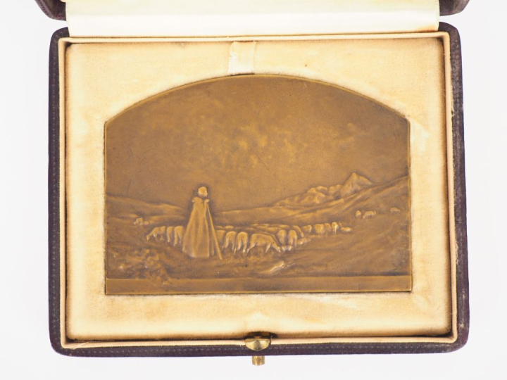 Léo LAPORTE-BLAIRSY. "Bergère et son troupeau". Paire de médailles en 