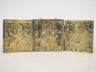 Vente aux enchères Triptyque en bronze de la Deisis. Seconde moitié du XIXe siècle. Sur l