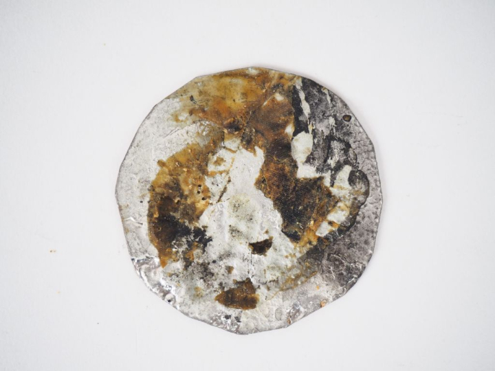 Clicite maçonnique en étain et plomb, sceau du grand orient de France.