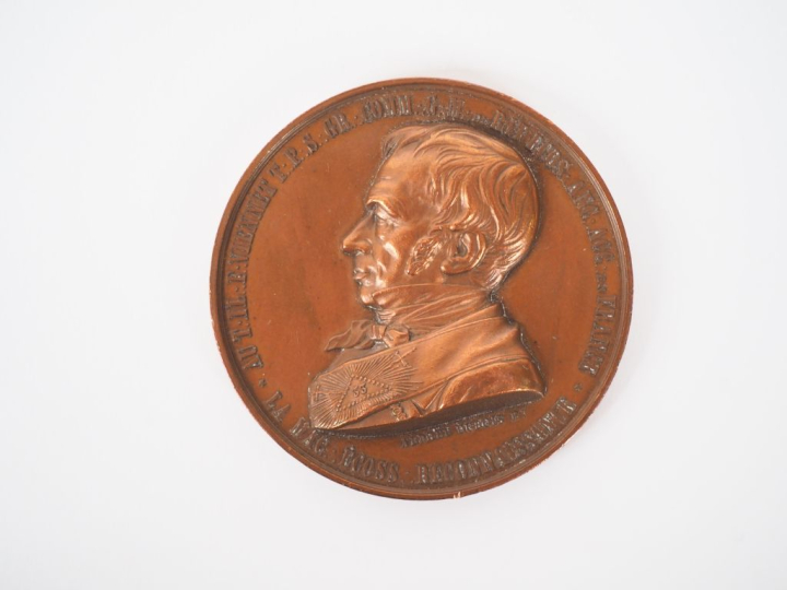 VIENNET.  Médaille maçonnique en bronze du grand maître du rite écossa