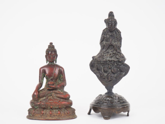 Vente aux enchères Chine XIXème.  Bouddha chinois en méditation. H. 13 cm Chine XXème. Bo