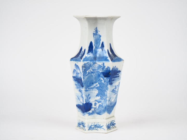 Chine période Guangxu vers 1880.  Double vase à section octogonale ble
