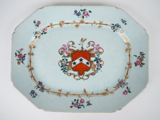 Vente aux enchères Chine XVIIIème période Qianlong. Présentoir de forme octogonale en por