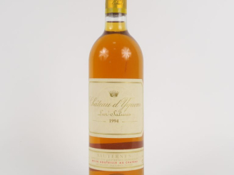 Vente aux enchères 1 BOUTEILLE CHÂTEAU D'YQUEM 1er CCS SAUTERNES - 1994 - CAPS LÉGER PLIS