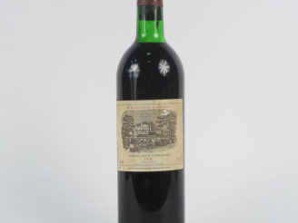 Vente aux enchères 1 BOUTEILLE CHÂTEAU LAFITE ROTHSCHILD 1er GCC PAUILLAC - 1976 - LB