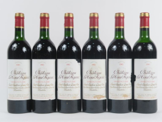 Vente aux enchères 6 BOUTEILLES CHÂTEAU LA TOUR FIGEAC GCC ST EMILION - 1985 - 1 BG/3 LB/