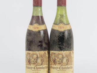 Vente aux enchères 2 BOUTEILLES GEVREY CHAMBERTIN PHILIPPE GUYENOT - 1979 - 6 CM