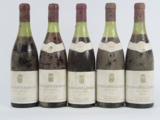 Vente aux enchères 5 BOUTEILLES NUITS SAINT GEORGES JEAN CHAUVENET - 2 de 1977/1 de 1979/