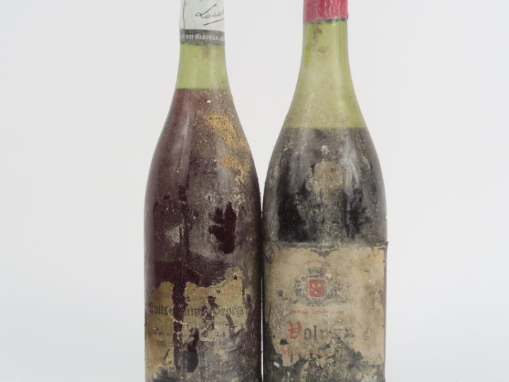 2 VIEILLES BOUTEILLES BOURGOGNE : 1 VOLNAY BS/ETA/7 CM - 1 NUITS ST GE