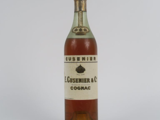 Vente aux enchères 1 VIEILLE BOUTEILLE COGNAC E. CUSENIER   CIE