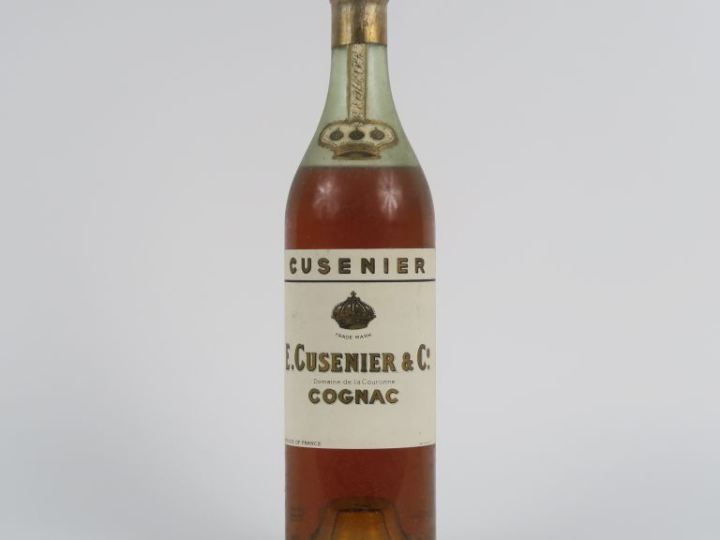 1 VIEILLE BOUTEILLE COGNAC E. CUSENIER   CIE