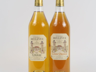 Vente aux enchères 2 BOUTEILLES CHÂTEAU BELLEVUE : 1 COGNAC V.S. - 1 COGN'ORANGE