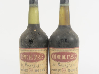 Vente aux enchères 2 BOUTEILLES CRÈME CASSIS DE BOURGOGNE ANTONIN RODET - BS