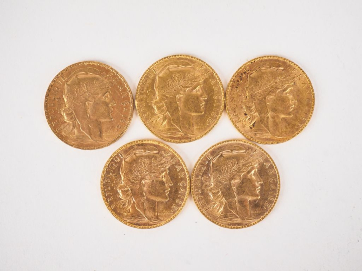 Cinq pièces de 20 Francs or, 1913. FRAIS ACHETEURS 10% HT.   