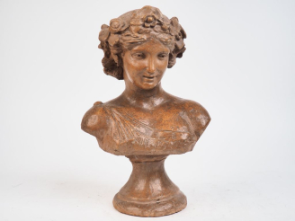 Vente aux enchères Ecole française fin XIXème. "portrait en buste de jeune fille à la cou