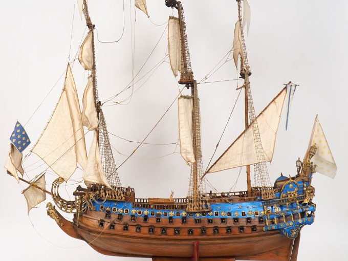 Maquette de navire "Soleil royal".  Dim. 121 x 84 cm (mât accidenté)