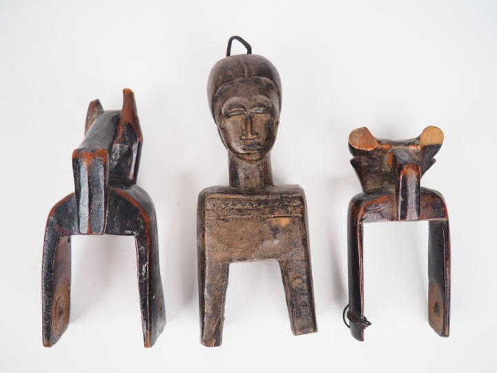 Lot de trois étriers de poulies, Côte d’Ivoire  A. Baoule Bois à patin
