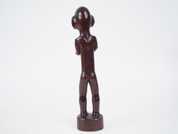 Statuette îles Léti, îles Taminbar (?), Indonésie  Bois à patine brune