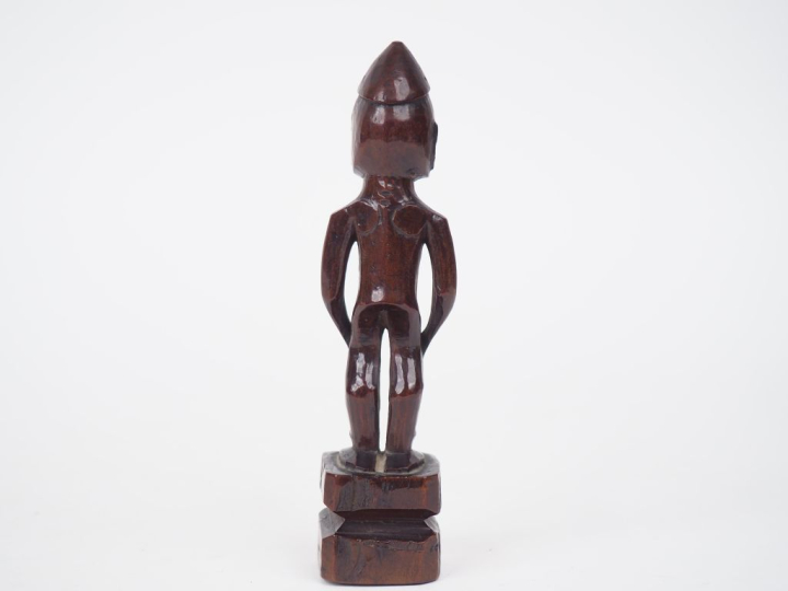 Statuette îles Léti, îles Taminbar (?), Indonésie  Bois à patine brune